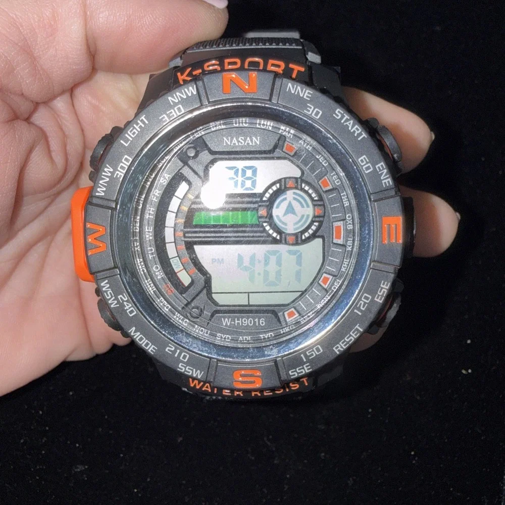 LASIKA K-Sport,‎ Water Resistant, Multi Function, Quartz Sport Watch NWOB. 5436